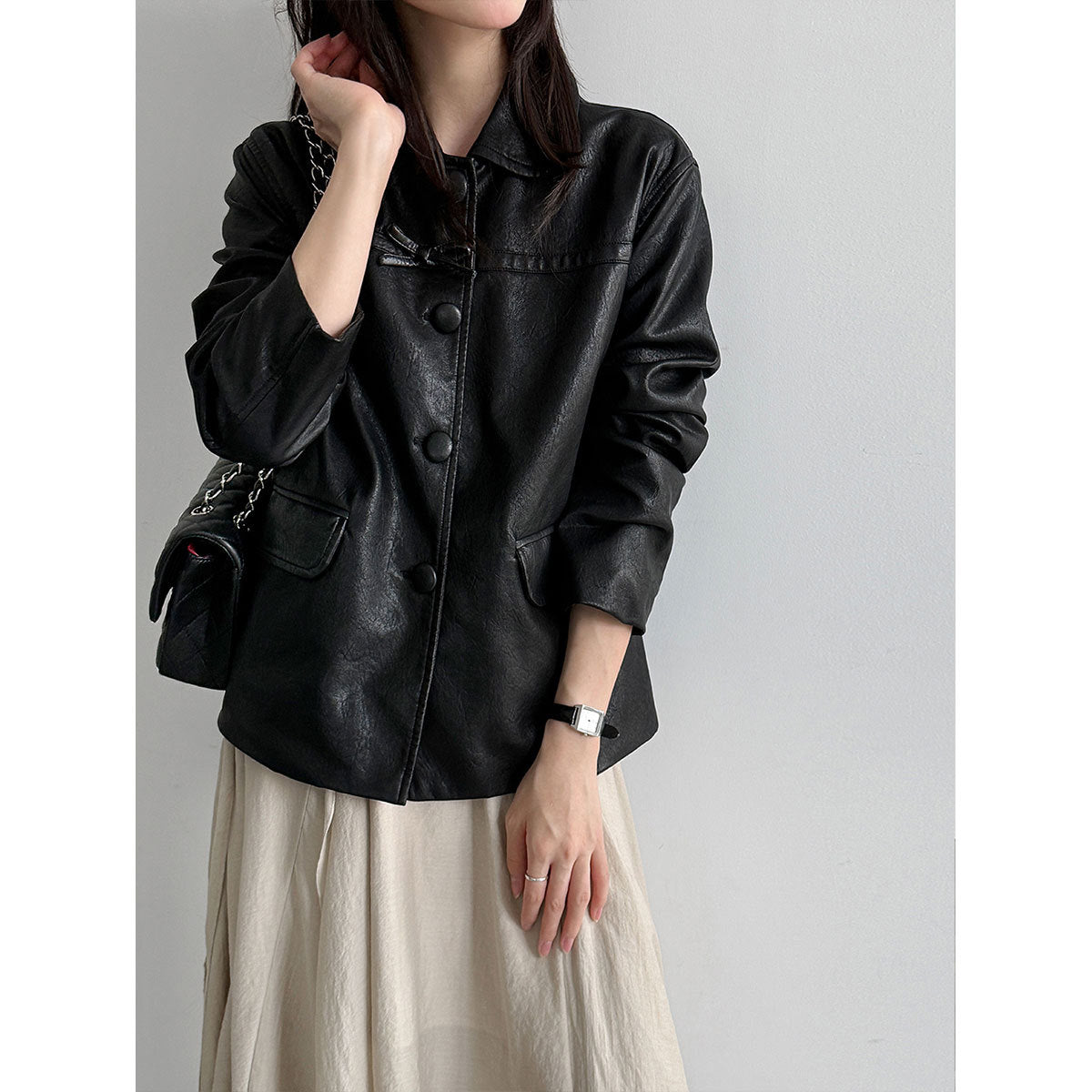 Women's Lapel Single-Breasted Leather Short Jacket Vintage Minimalist Commuter Leather Jacket