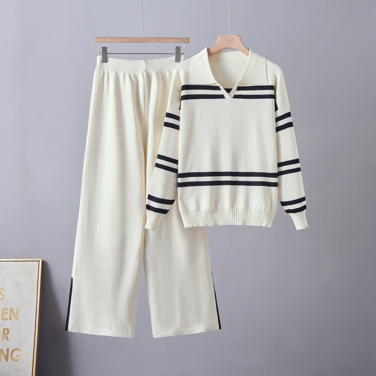 Contrast striped lapel set