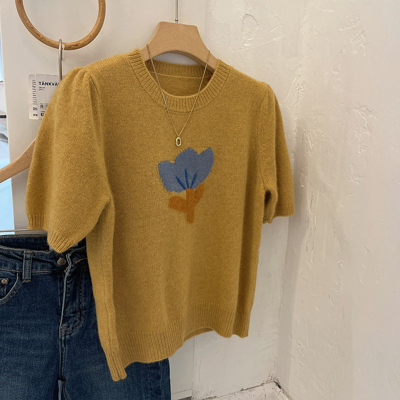 Round neck pullover short knit sweater