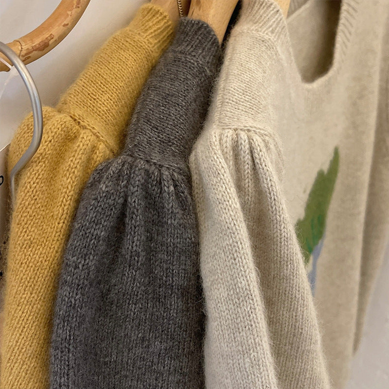Round neck pullover short knit sweater