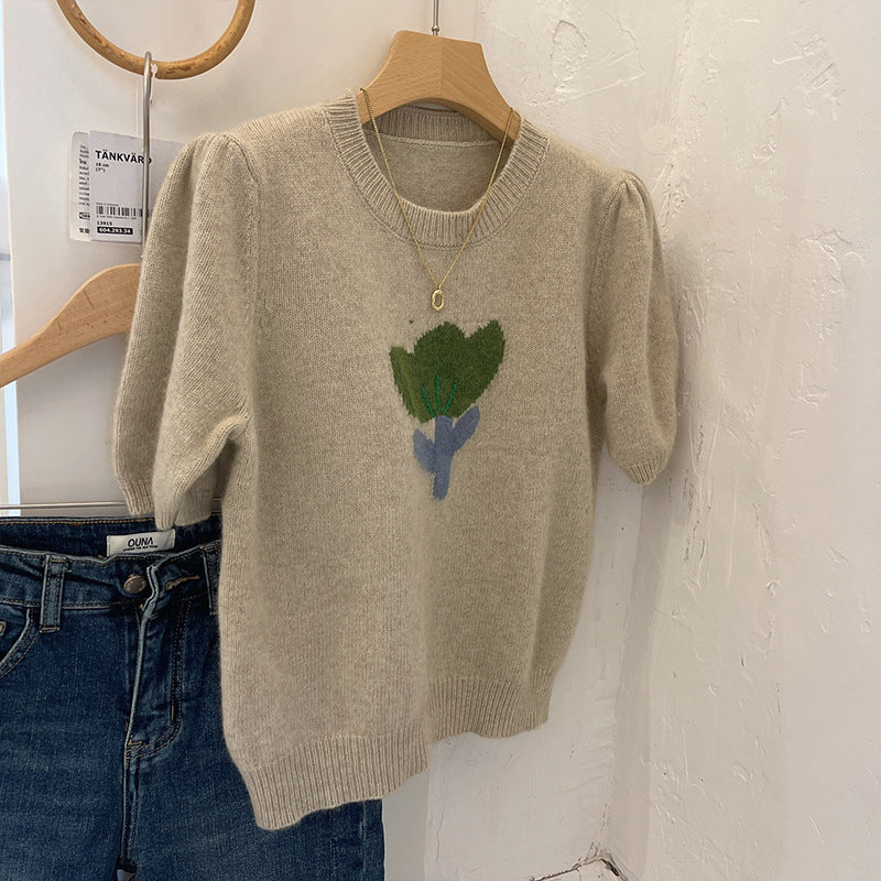 Round neck pullover short knit sweater