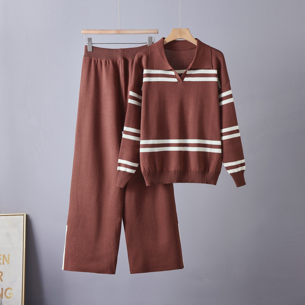 Contrast striped lapel set