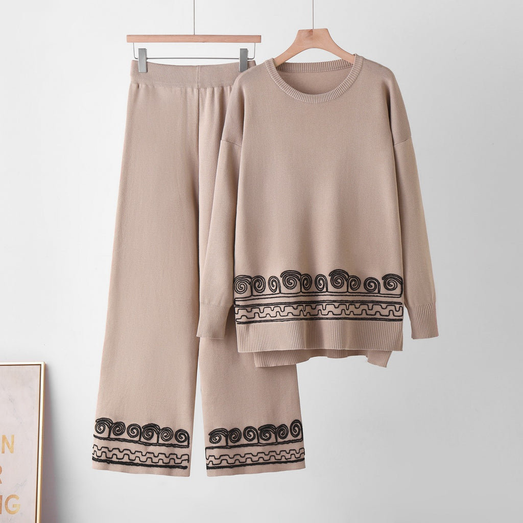 Two piece set of patterned round neck top and wide leg pants